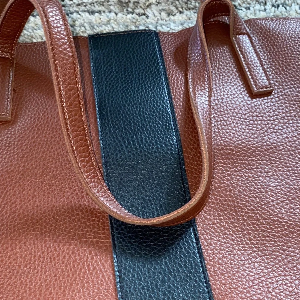 Vince Camuto Brown Leather Tote with Black Center Stripe (3.5)